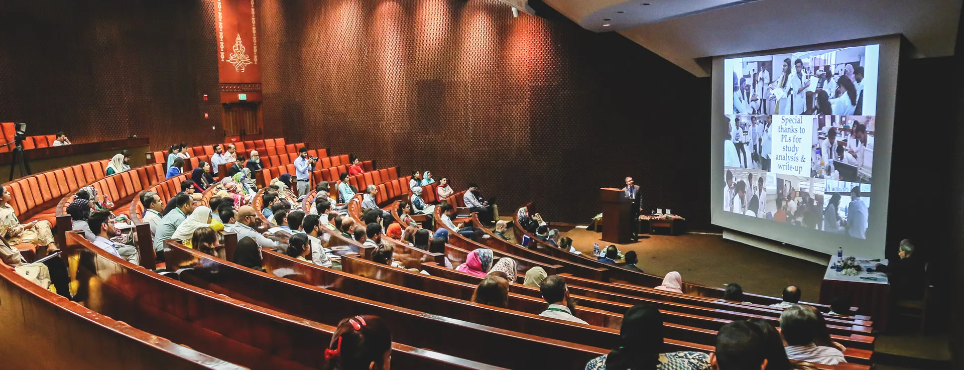 AKU-EB Participates in Campus-Wide Educational Research Conference